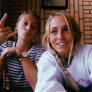 Meet your Posher, Alivia